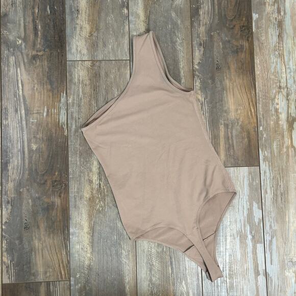 Abercrombie Nude One Shoulder Bodysuit - Picture 2 of 4